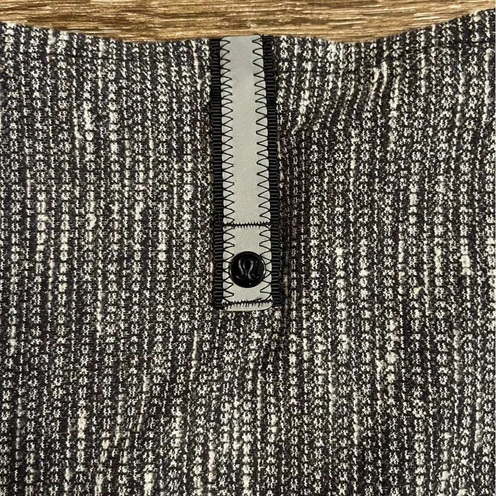 Lululemon Vinyasa Scarf Rulu in Coco Pique Black